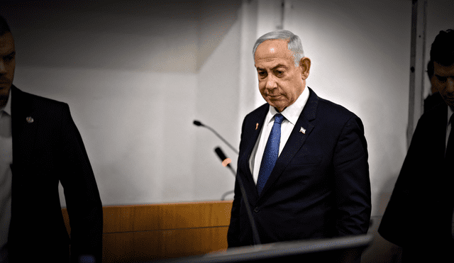 Netanyahu busca mantener la estabilidad de su frágil coalición ante la presión y la guerra en Gaza. Foto: Stoyan Nenov/AFP.