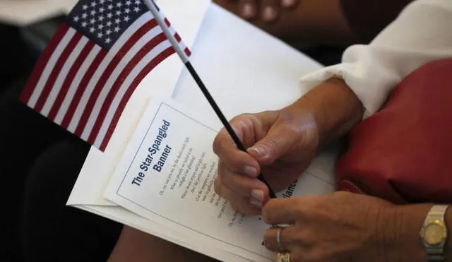 Esta regla está disponible para quienes tienen una green card y están casados con ciudadanos estadounidenses. Foto: Los Angeles Times