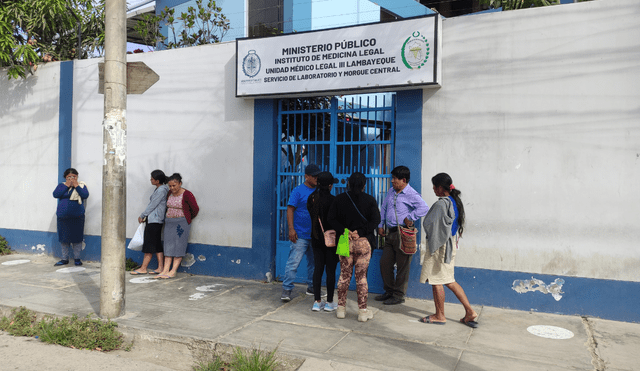 Ambos cuerpos fueron trasladados a la morgue de Chiclayo. Foto: Emmanuel Moreno - La República