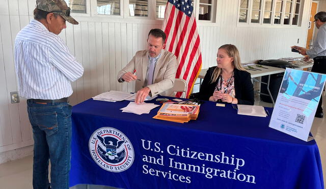 Conoce el proceso para solicitar el registro de inmigración de una persona en Estados Unidos sin problema. Foto: composición LR/AFP.