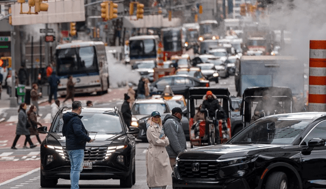 El costo del peaje en Manhattan varía según la hora del día y si los conductores utilizan un E-ZPass, un sistema de cobro electrónico.