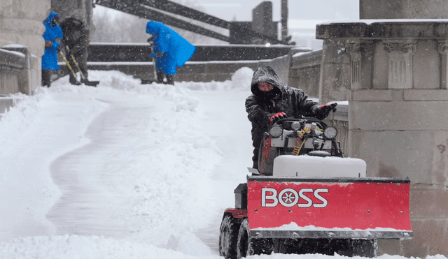 El NWS emitió advertencias de tormenta invernal desde Kansas y Missouri hasta Nueva Jersey. Foto: Voz de América