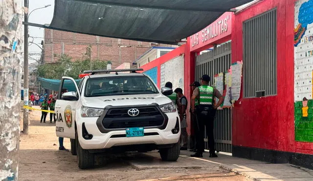 Violento atentado en San Juan de Lurigancho, un hombre acribillado frente a colegio inicial. Foto: Marcia Chahua/LR