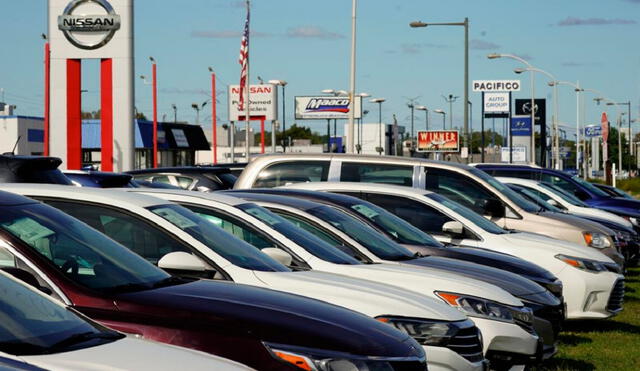 Es recomendable ver el estado del motor del vehículo antes de comprarlo. Foto: La República