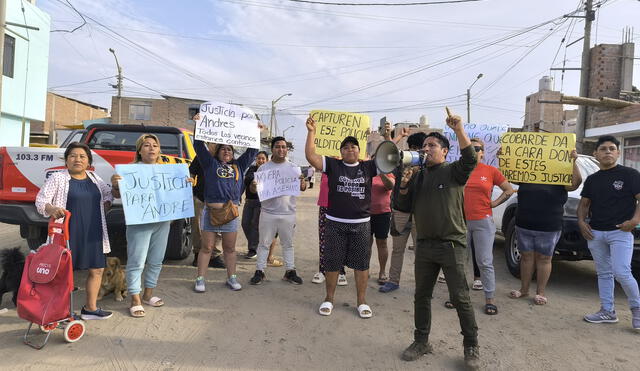 Vecinos del policía Ricardo Jiménez piden su captura y procesamiento. Foto: Sergio Verde