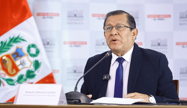 Eduardo Salhuana recibió muchas críticas por su viaje a China en medio de acusaciones contra el Congreso. Foto: Congreso