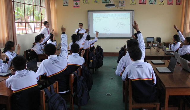 Docentes que tengan sentencia por delitos dolosos serán separados del magisterio. Foto: Andina