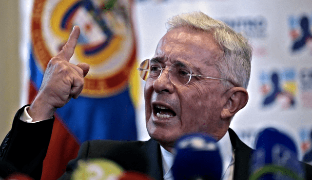 La propuesta de Uribe reaviva el debate internacional sobre la crisis venezolana, donde un grupo de 17 países apoya a la oposición por unas elecciones transparentes. Foto: Juan Barreto/AFP.