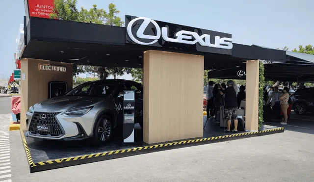 En este nuevo punto de exhibición, se podrá ver la Lexus NX450h+, un SUV híbrido enchufable que destaca por su potencia y autonomía eléctrica. Fuente: Difusión.