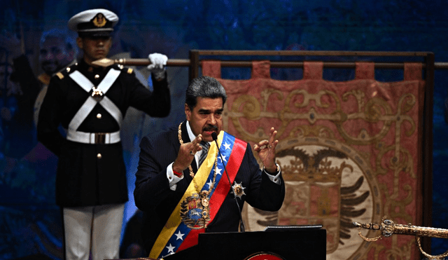 Nicolás Maduro plantea someter la reforma a un referendo popular, en medio de tensiones internas y rechazo internacional a su reelección. Foto: AFP.