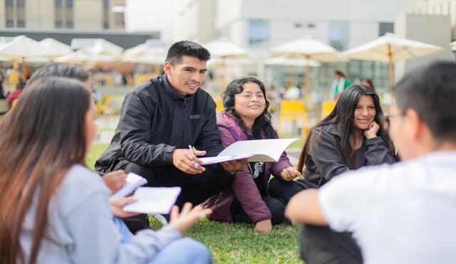 Beca 18 lanza más de 20.000 vacantes. Foto: Minedu