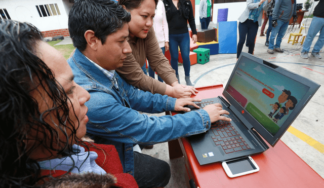 El portal también facilita la supervisión de la legalidad de colegios privados y permite registrar reclamos de manera virtual. Foto: andina.