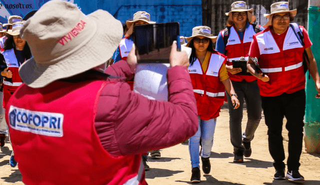 Cofopri revela los impedimentos para obtener el título de propiedad gratuito en Perú. Foto: Composición LR/Difusión