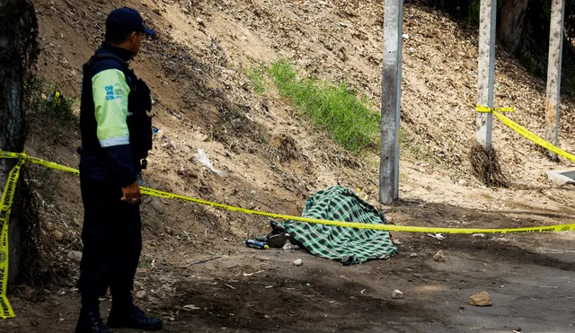 Hombre habría perdido el control y caído desde la cima del acantilado. Foto: Municipalidad de Chorrillos