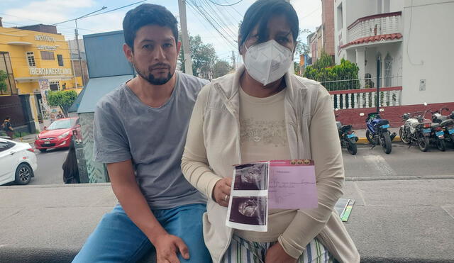 Madre debe velar por su menor hijo pese a estar delicada de salud. Foto: Leonela Aquino/La República