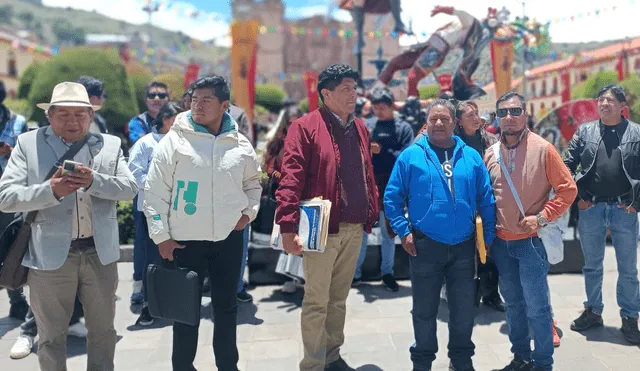 Agrupación exige su derecho a participar de la festividad de la Virgen de la Candelaria. Foto: Liubomir Fernández - La República