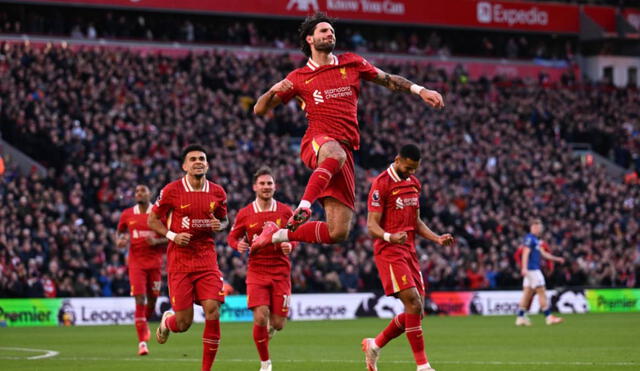 Liverpool sigue como único líder de la Premier League tras golear a Ipswich Town en Anfield. Foto: Premier League