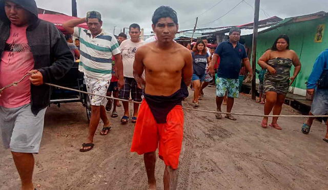 Sujeto es detenido por vecinos de Iquitos. Foto: La República