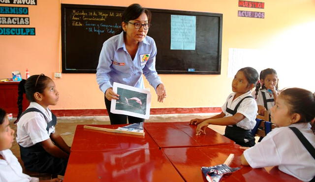 Estudiantes de secundaria deben alcanzar 1.200 horas de clase en 36 semanas este año escolar 2025. Foto: composición LR