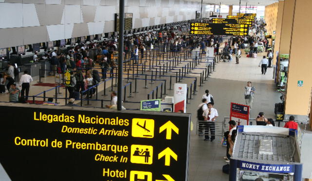 Aeropuerto jorge chávez El Aeropuerto Internacional Jorge Chávez lideró el tráfico aéreo con 24,5 millones de pasajeros.