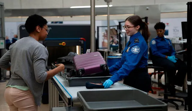 La TSA ha señalado que dos documentos específicos no serán aceptados para abordar vuelos comerciales. Foto: TSA La TSA ha señalado que dos documentos específicos no serán aceptados para abordar vuelos comerciales. Foto: TSA