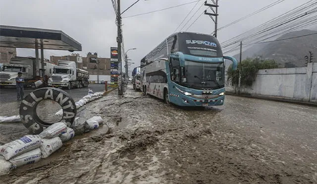 Sutran recomienda a conductores manejar con prudencia para evitar accidentes. Foto: Sutran