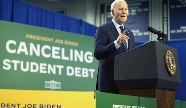 Plan SAVE de Biden para préstamos estudiantiles de US$475.000 millones fue bloqueado. Foto: Los Ángeles Times