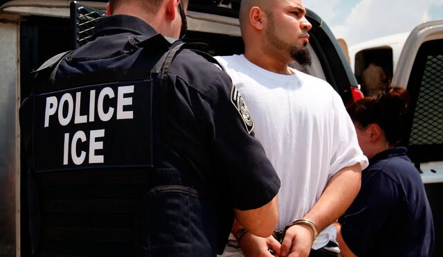 Autoridades y organizaciones en EE. UU. advierten sobre personas inescrupulosas que se hacen pasar por oficiales del ICE. Foto: La Nación Autoridades y organizaciones en EE. UU. advierten sobre personas inescrupulosas que se hacen pasar por oficiales del ICE. Foto: La Nación