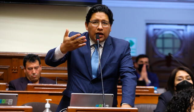 Para Ilich López, los retiros AFP y CTS no mejoran la economía de los peruanos. Foto: Congreso Para Ilich López, los retiros AFP y CTS no mejoran la economía de los peruanos. Foto: Congreso