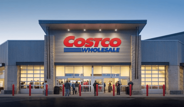 Clientes abarrotan la nueva tienda de Costco en Highland, California, atraídos por sus ofertas y servicios exclusivos. Foto: composición LR/Perú Retail Clientes abarrotan la nueva tienda de Costco en Highland, California, atraídos por sus ofertas y servicios exclusivos. Foto: composición LR/Perú Retail