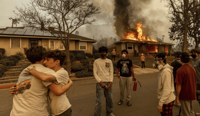 En 2020, California sufrió uno de sus peores años de incendios, con más de 4,2 millones de acres quemados. Foto: AFP En 2020, California sufrió uno de sus peores años de incendios, con más de 4,2 millones de acres quemados. Foto: AFP