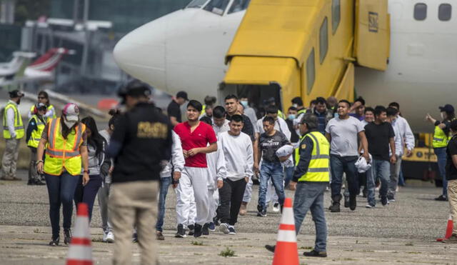 La Ley de los 10 años impone severas restricciones a inmigrantes deportados en Estados Unidos. Foto: EFE La Ley de los 10 años impone severas restricciones a inmigrantes deportados en Estados Unidos. Foto: EFE