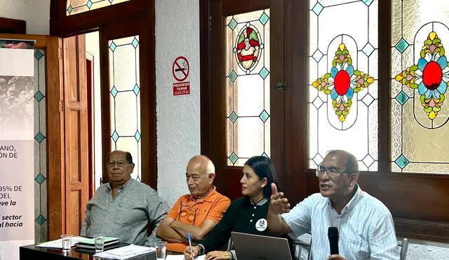 Conveagro y la Junta Nacional del Café advierten que Congreso impulsa la Ley Chlimper 2.0 sin un debate técnico amplio. Crédito Dayana Huerta Conveagro y la Junta Nacional del Café advierten que Congreso impulsa la Ley Chlimper 2.0 sin un debate técnico amplio. Crédito Dayana Huerta