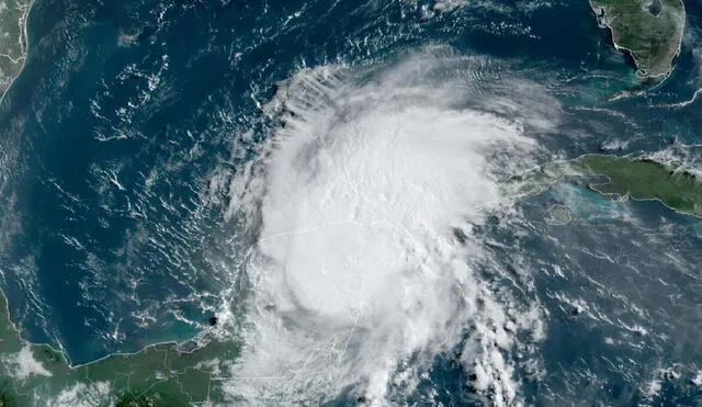 Una imagen satelital del huracán Beryl, en la costa de Texas en julio de 2024. Foto: AFP Una imagen satelital del huracán Beryl, en la costa de Texas en julio de 2024. Foto: AFP