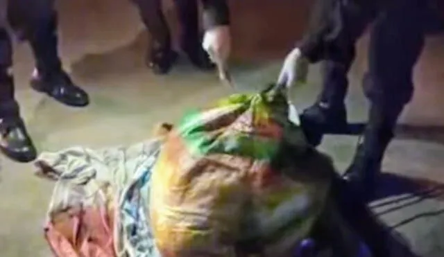 El personal del serenazgo acudió al lugar y descubrió un costal cubierto con telas donde se encontraba el cuerpo de un extranjero. Foto: Difusión El personal del serenazgo acudió al lugar y descubrió un costal cubierto con telas donde se encontraba el cuerpo de un extranjero. Foto: Difusión
