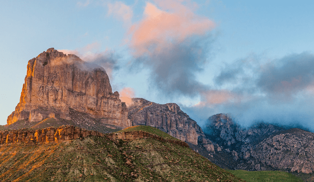 Las Montañas Guadalupe de Texas fueron en su día un antiguo arrecife al borde de un mar poco profundo. Ahora forman algunos de los picos más altos y ricos en fósiles. Foto: Peak Visor Las Montañas Guadalupe de Texas fueron en su día un antiguo arrecife al borde de un mar poco profundo. Ahora forman algunos de los picos más altos y ricos en fósiles. Foto: Peak Visor