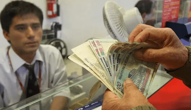 En el Perú, una de las preguntas más comunes sobre finanzas personales es si las deudas bancarias. Foto: Andina En el Perú, una de las preguntas más comunes sobre finanzas personales es si las deudas bancarias. Foto: Andina