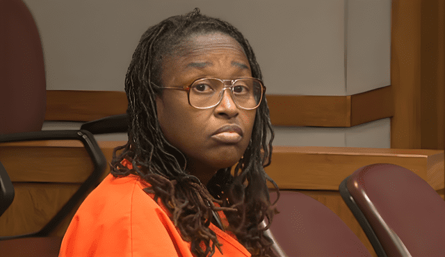 Gina Emmanuel fue condenada por el abuso a tres menores adoptivas, incluyendo quemaduras y maltrato extremo. Foto: NBC Florida Gina Emmanuel fue condenada por el abuso a tres menores adoptivas, incluyendo quemaduras y maltrato extremo. Foto: NBC Florida