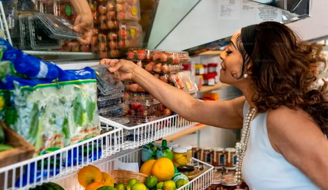 La tarjeta de Transferencia Electrónica de Beneficios (EBT) es el mecanismo central mediante el cual se distribuyen los cupones SNAP. La tarjeta de Transferencia Electrónica de Beneficios (EBT) es el mecanismo central mediante el cual se distribuyen los cupones SNAP.