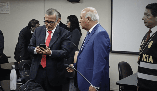 Wilfredo Pedraza, abogado de Ollanta Humala, denunció no contar aún con la sentencia escrita. | Composición LR / Foto: PJ. Wilfredo Pedraza, abogado de Ollanta Humala, denunció no contar aún con la sentencia escrita. | Composición LR / Foto: PJ.