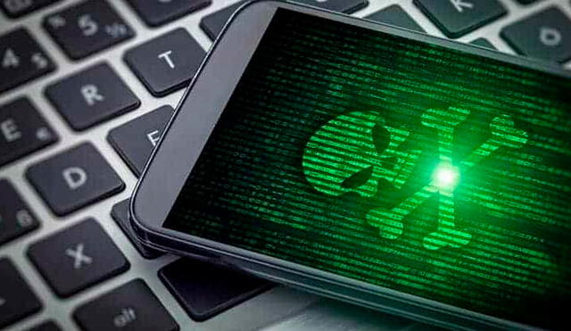 Una de las formas más comunes de infectar tu celular es bajando apps falsas. Foto: Pulzo Una de las formas más comunes de infectar tu celular es bajando apps falsas. Foto: Pulzo