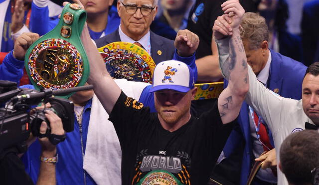 'Canelo' Álvarez alargó su record a 63 victorias (39 por KO y KO técnico), 2 derrotas y 2 empates. Foto: AFP 'Canelo' Álvarez alargó su record a 63 victorias (39 por KO y KO técnico), 2 derrotas y 2 empates. Foto: AFP