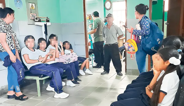 PIURA. Escolares del colegio Elvira Castro de Quiroz atendidos por cuadros de intoxicación. Foto: difusión