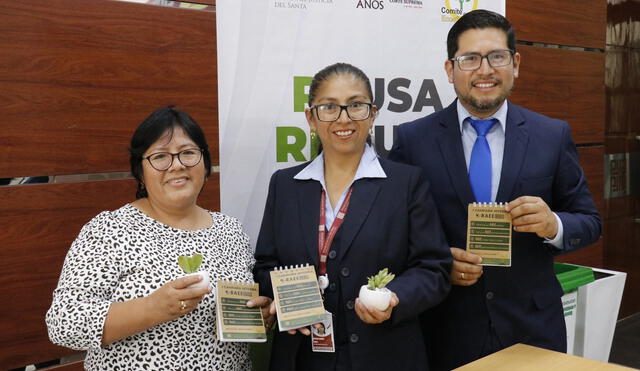 La iniciativa incluyó la participación de autoridades locales y servidores judiciales que también entregaron papel, cartón y plástico. La iniciativa incluyó la participación de autoridades locales y servidores judiciales que también entregaron papel, cartón y plástico.