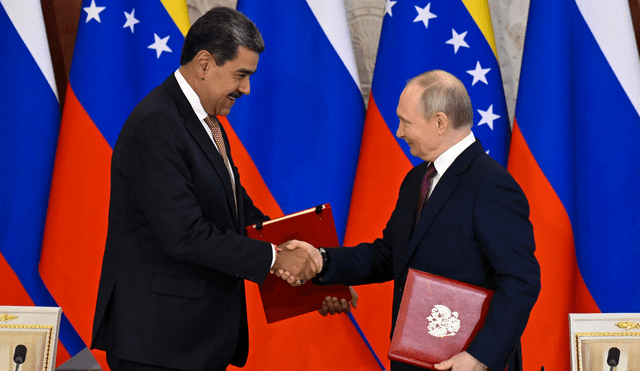 Vladímir Putin y Nicolás Maduro firmaron histórico tratado de asociación estratégica en Moscú. Foto: AFP Vladímir Putin y Nicolás Maduro firmaron histórico tratado de asociación estratégica en Moscú. Foto: AFP