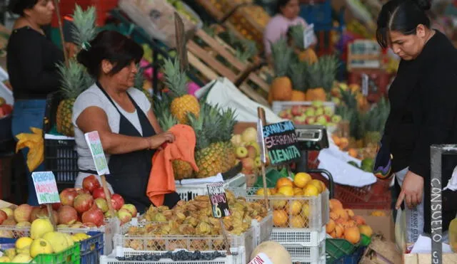 9 millones 395.000 personas viven en situación de pobreza. 9 millones 395.000 personas viven en situación de pobreza.