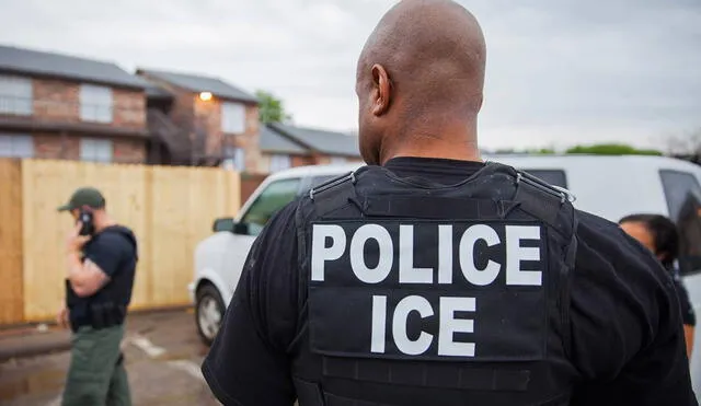 ICE arrestó a los inmigrantes colombianos por ser residentes ilegales en EEUU. ICE arrestó a los inmigrantes colombianos por ser residentes ilegales en EEUU.