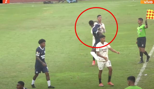 Víctor Guzmán vio la cartulina roja en el clásico entre Alianza Lima y Universitario por la Liga 3. Foto: captura/DyJ Sports Víctor Guzmán vio la cartulina roja en el clásico entre Alianza Lima y Universitario por la Liga 3. Foto: captura/DyJ Sports
