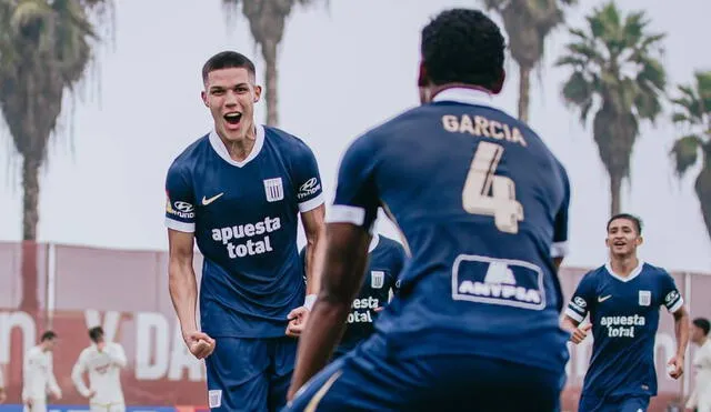 Alianza Lima y Universitario se enfrentaron por primera vez en la historia de la Liga 3. Alianza Lima y Universitario se enfrentaron por primera vez en la historia de la Liga 3.