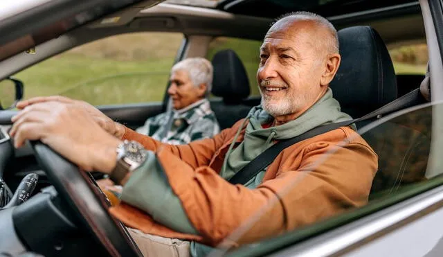 La licencia de conducir en Florida es clave para los adultos mayores. La licencia de conducir en Florida es clave para los adultos mayores.